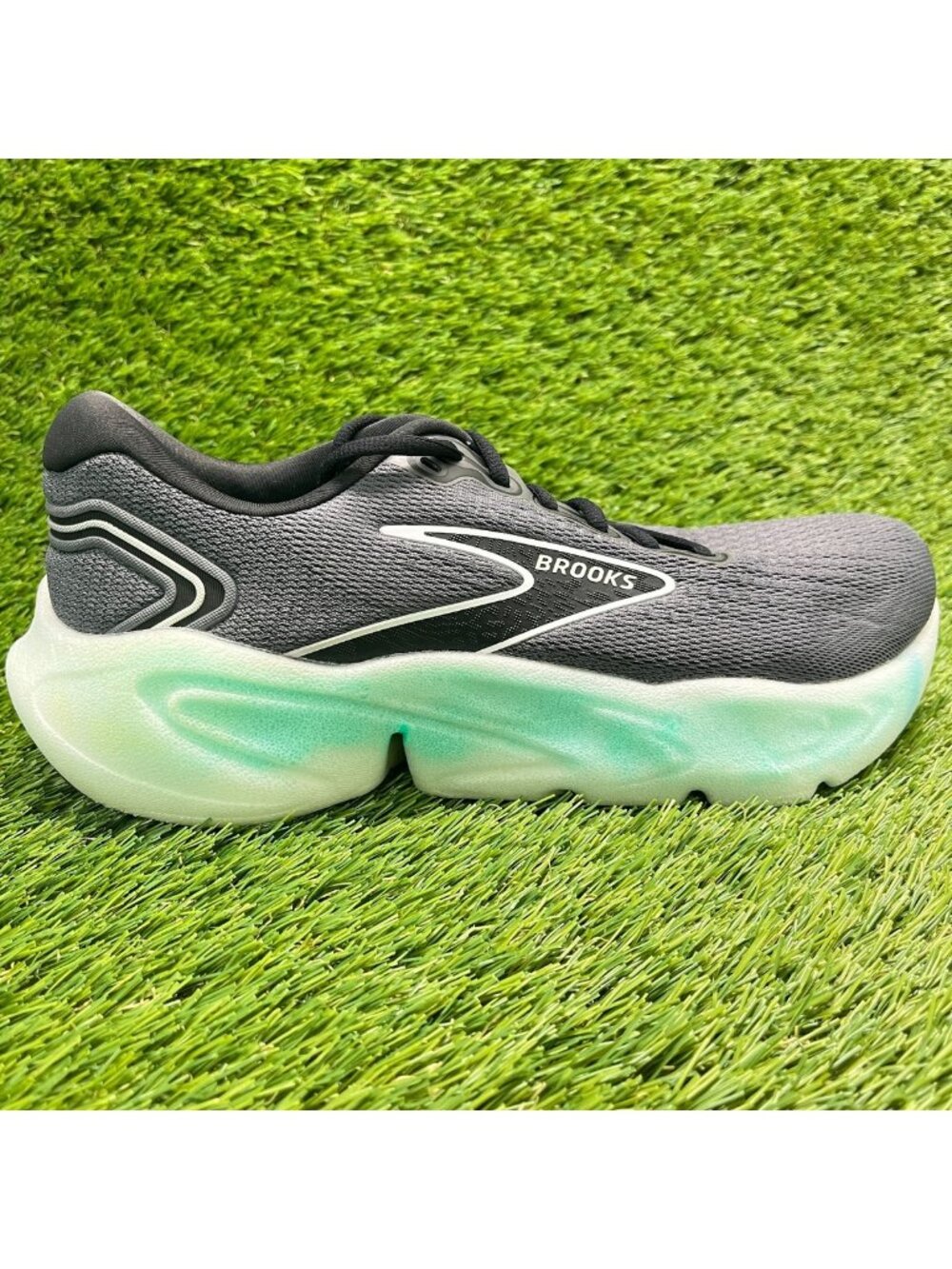 Brooks Sample Pair Mens Size 9 Black Athletic Running Walking Shoes Sneakers